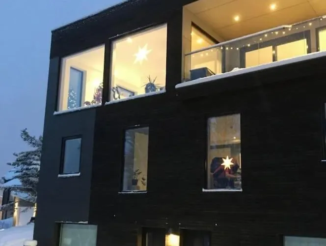 Central Apartment With Free Parking Near Ski Trail
